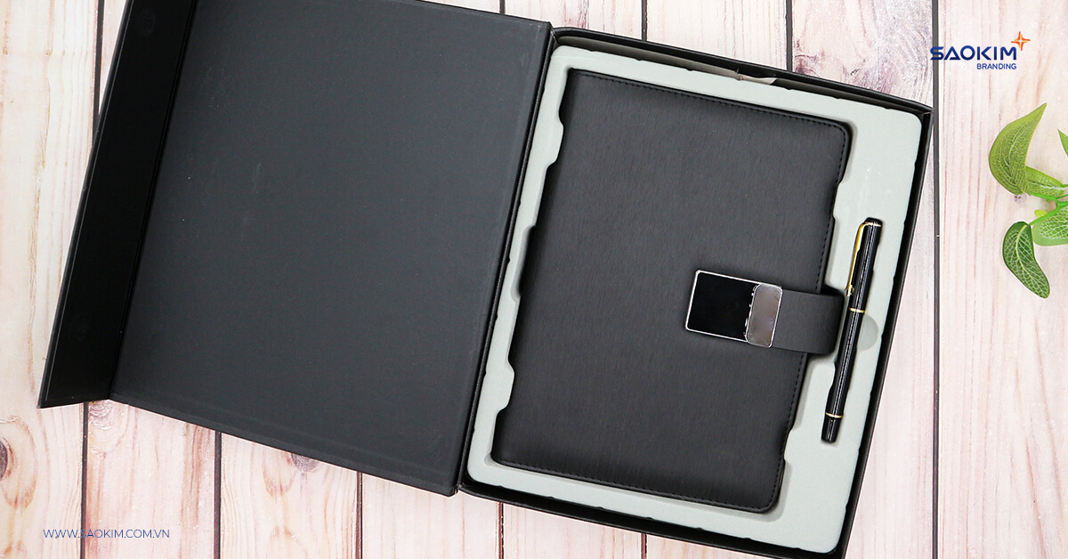 Quà tặng đêm giao thừa # 5: Bộ sạc đa năng bảo mật vân tay