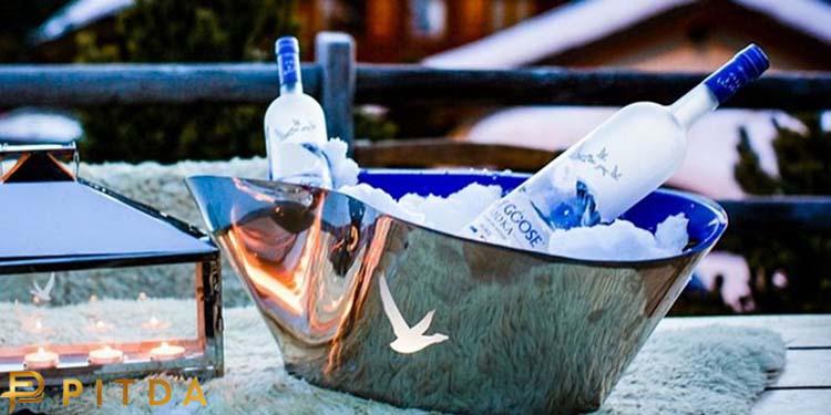 Định vị sản phẩm như một thương hiệu cao cấp.